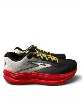 Brooks X Run Disney 2025 Ghost Max 2 Mickey Mouse Women Size 8.5 Limited Edition